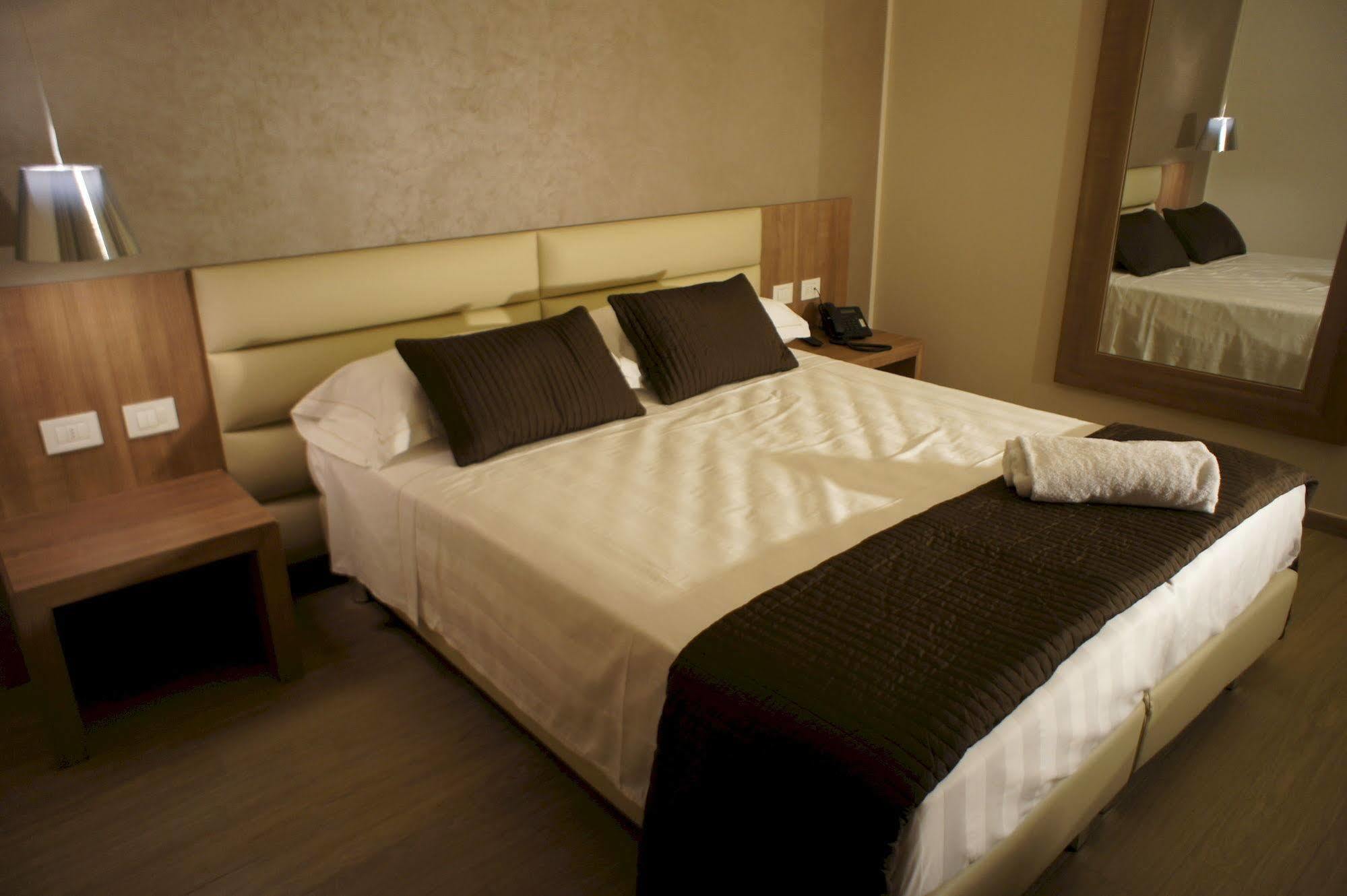 Hotel Al Veliero Pontevico Εξωτερικό φωτογραφία