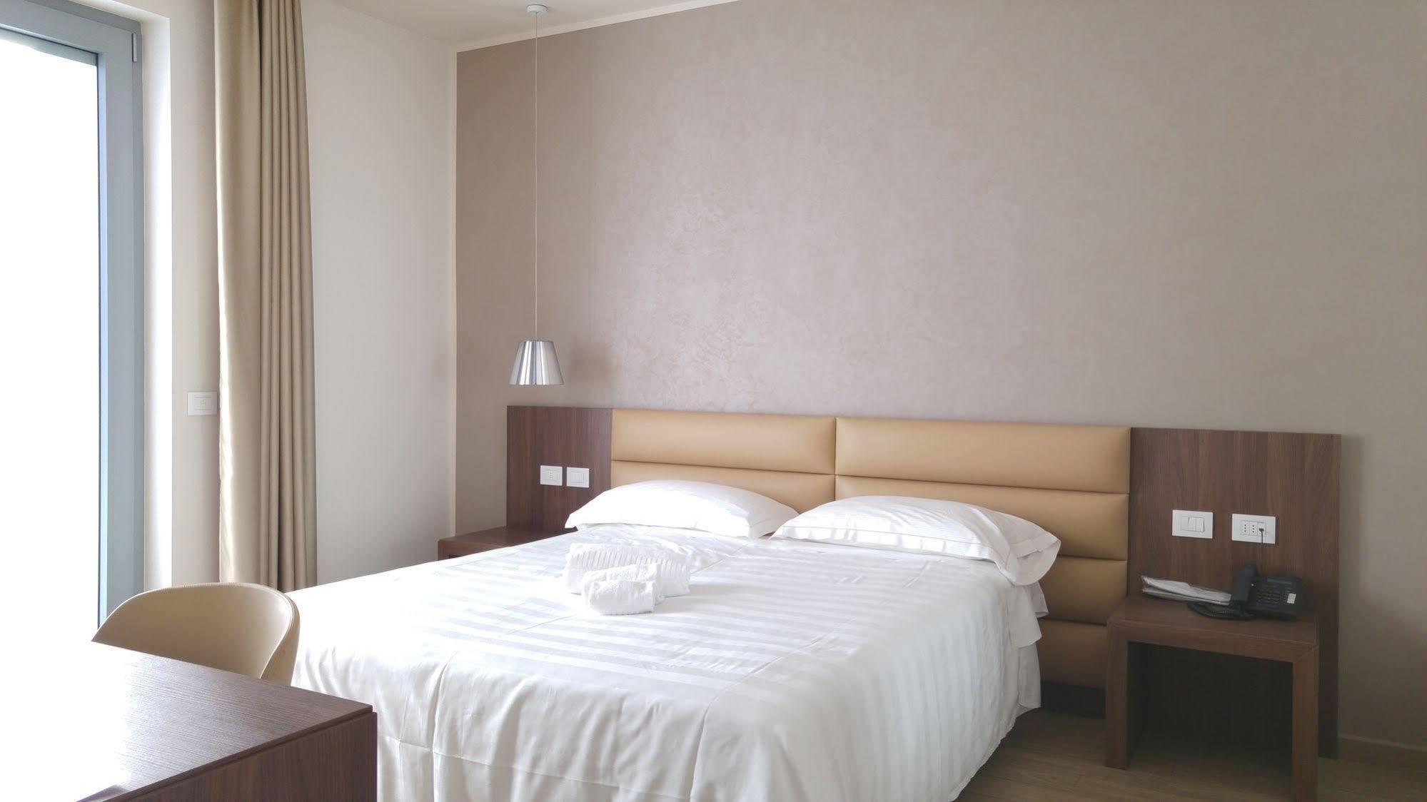 Hotel Al Veliero Pontevico Εξωτερικό φωτογραφία
